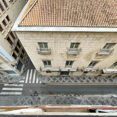 Piso En Primera Linea Con Vistas Al Castillo Alicante