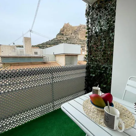 Piso En Primera Linea Con Vistas Al Castillo Апартаменты *